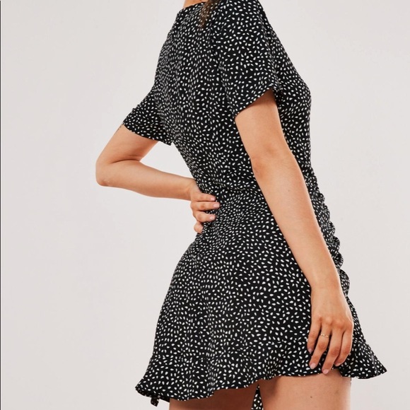 Missguided Ruched Side Tea Dress Dalmatian Print black and white - Picture 5 of 8